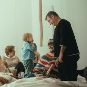 © Elio Athimon / Gros Câlin